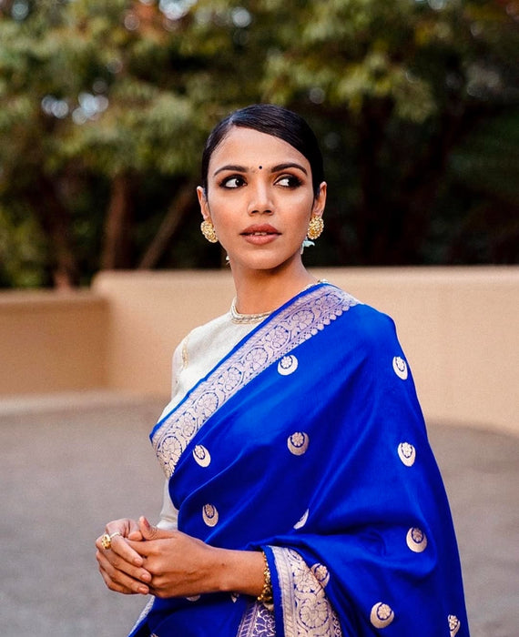 Shriya Pilgaonkar Blue Pure Katan Silk Banarasi Handloom Saree