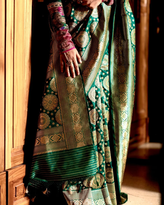 Deepika Padukone Green Pure Katan Silk Banarasi Handloom Saree - Kadhwa Motifs