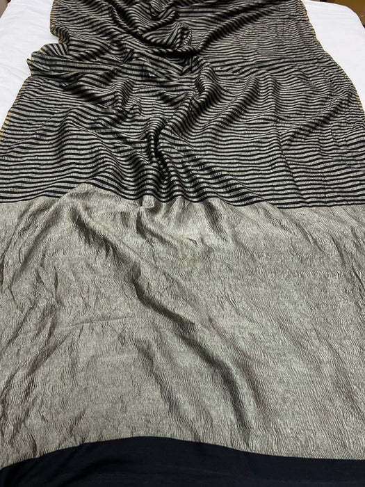 Sakshi Tanwar Pure Banarasi Tissue Munga Handloom Saree - Designer Work