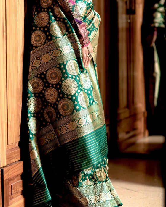 Deepika Padukone Green Pure Katan Silk Banarasi Handloom Saree - Kadhwa Motifs