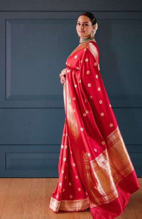 Sonakshi Sinha Red Pure Katan Silk Banarasi Handloom Saree - Kadhwa Motifs
