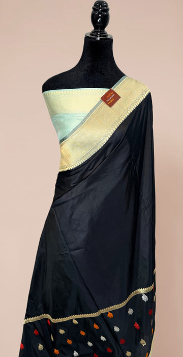 Black Pure Katan Banarasi Handloom Saree - Kadhiyal Meenakari Motifs