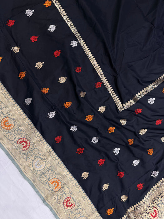 Black Pure Katan Banarasi Handloom Saree - Kadhiyal Meenakari Motifs