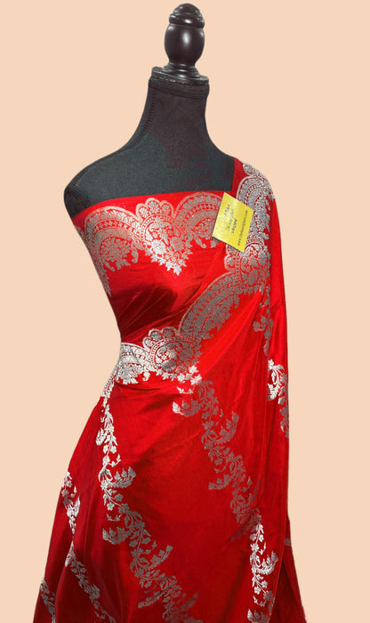 Italian Red Pure Katan Banarasi Handloom Saree - Kadiyal Jaal Work