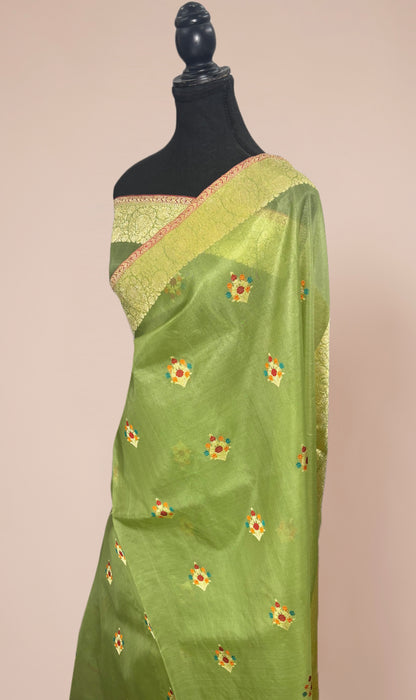 Ektara Kora Katan Silk Banarasi Handloom Saree - Kadhiyal Motifs