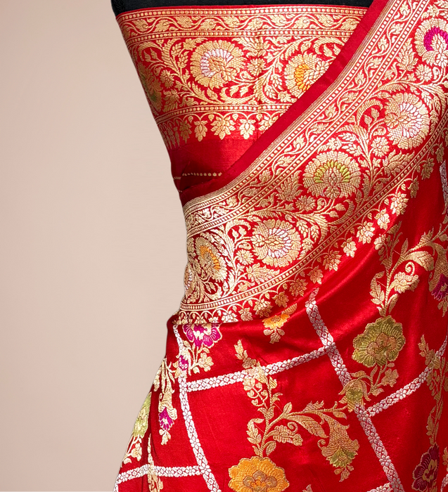 Ektara Red Pure Katan Silk Banarasi Handloom Saree - Silver and Gold Kadhiyal Jangla with Tested Zari