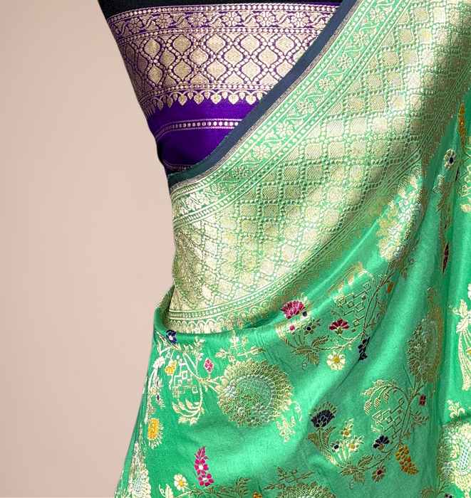 Ektara Pure Katan Silk Banarasi Handloom Saree - Silver and Gold Kadhiyal Jangla with Tested Zari