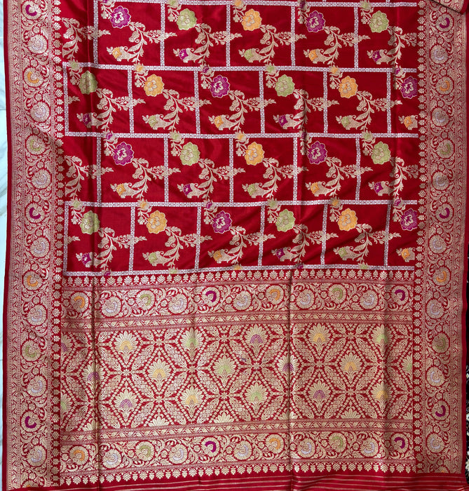 Ektara Red Pure Katan Silk Banarasi Handloom Saree - Silver and Gold Kadhiyal Jangla with Tested Zari