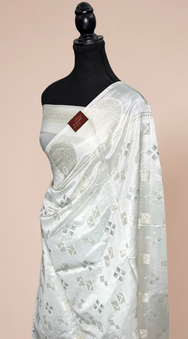 White Pure Raw Mango Katan Banarasi Handloom Saree