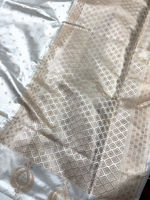 White Pure Raw Mango Katan Banarasi Handloom Saree