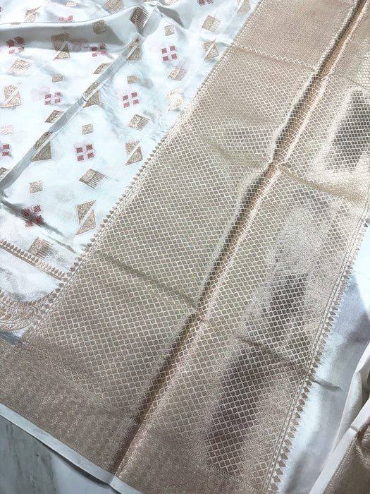 White Pure Raw Mango Katan Banarasi Handloom Saree