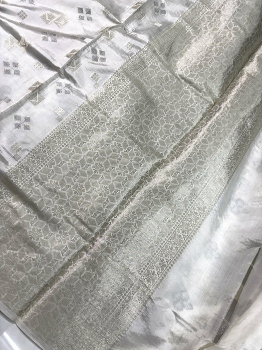 White Pure Raw Mango Katan Banarasi Handloom Saree