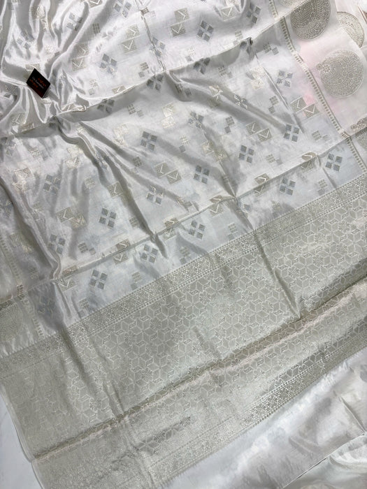 White Pure Raw Mango Katan Banarasi Handloom Saree