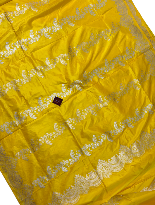 Yellow Pure Katan Banarasi Handloom Saree - Kadiyal Jaal Work