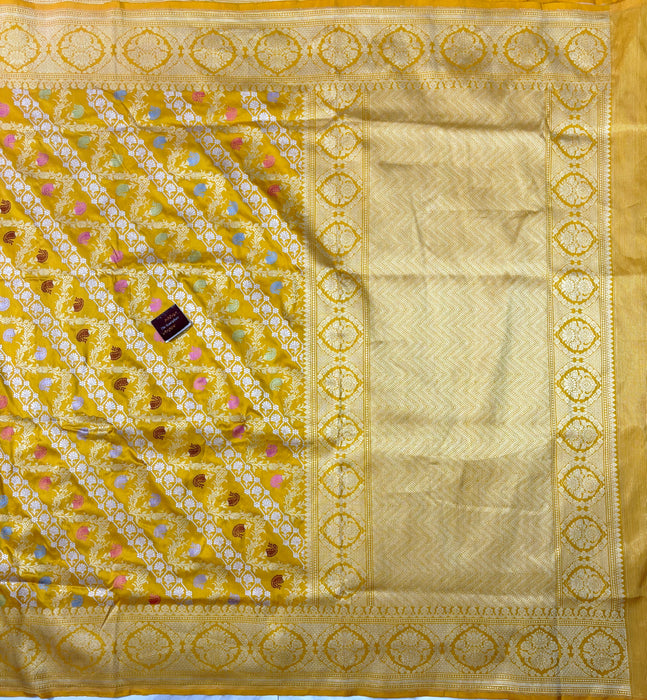 Ektara Pure Katan Silk Banarasi Handloom Saree - Kadiyal Jangla