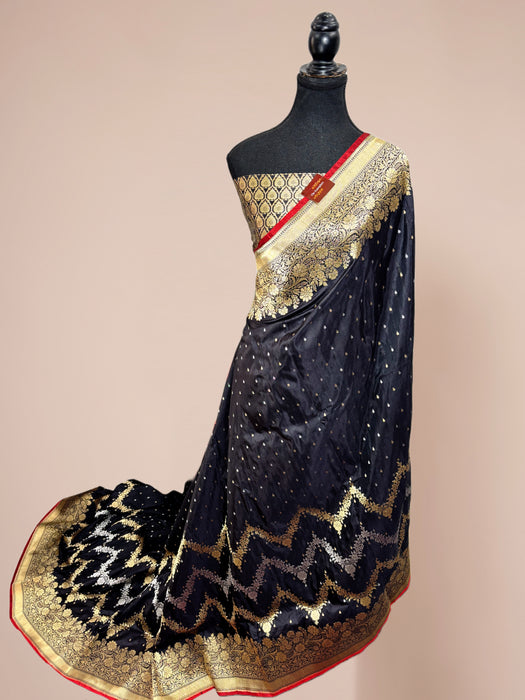Black Pure Katan Banarasi Handloom Saree - Kadiyal Jaal Work