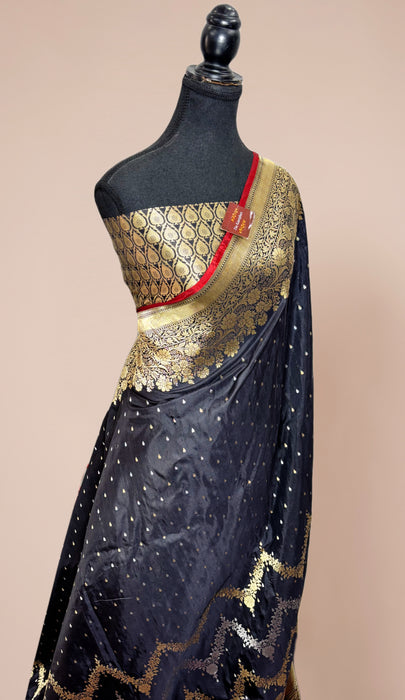 Black Pure Katan Banarasi Handloom Saree - Kadiyal Jaal Work